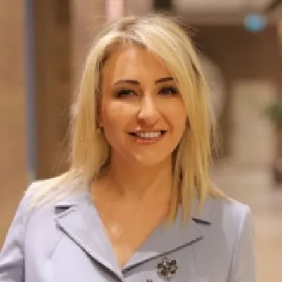 Özge Aydın