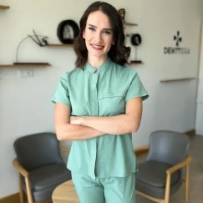 Uzm. Dr. Dt. Büşra Şenöz profil fotoğrafı