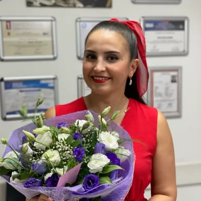 İrem Güler Özgür profil fotoğrafı