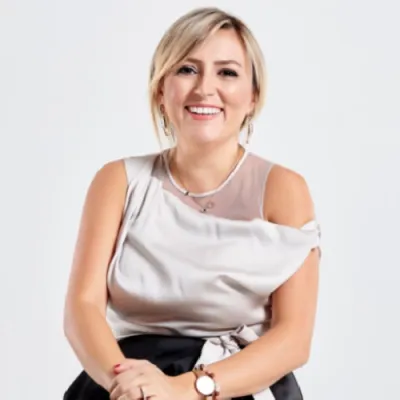 Esra Çabuk Cömert