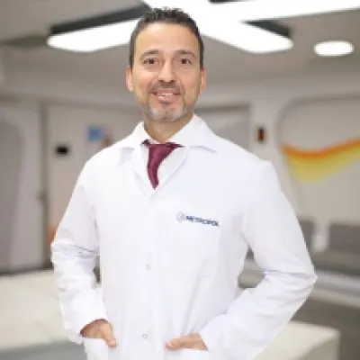 Uzm. Dr. Uğur Hepçivici profil fotoğrafı