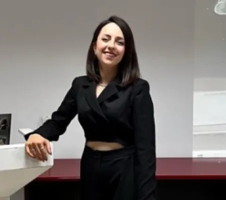 Dt. Merve Uslu profil fotoğrafı